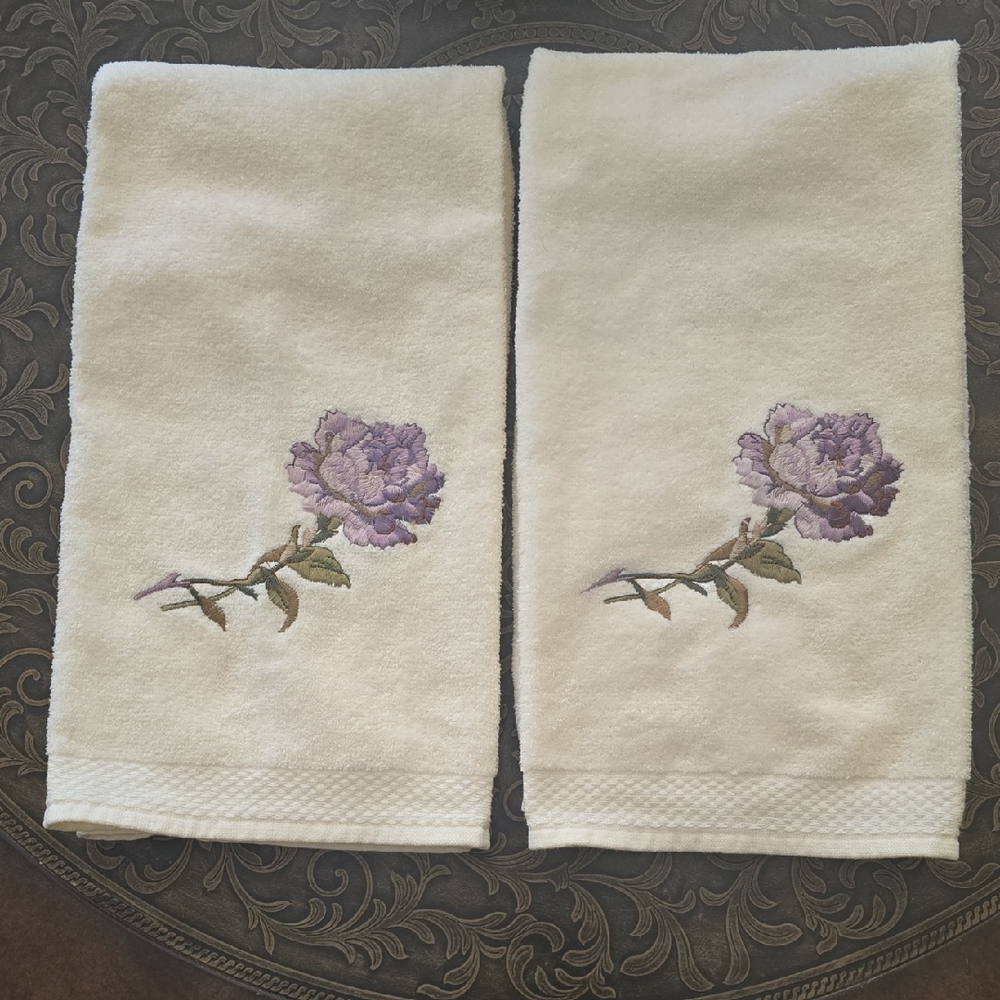 Avanti Creme Hand Towels with Purple Floral Embroidery - Set of 2
